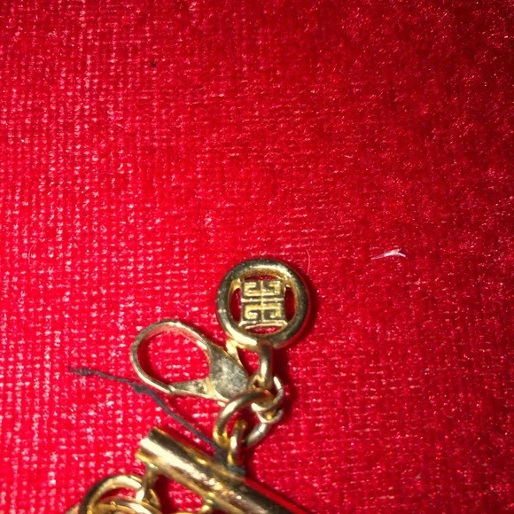 Tori Burch, chain - Picture 2 of 3